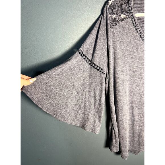 Above and Beyond Disco Bell Sleeves with Embroidery Lace Detailing 3xl Blue - Picture 3 of 7